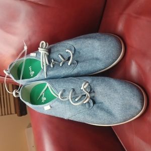 SANUK tennis shoes 12 NWT